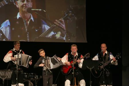 KONCERT ANSAMBLA JELEN 30 FOTO LJUBO VUKELIČ